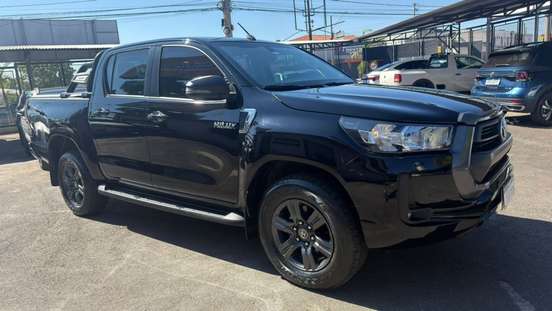 TOYOTA-HILUX-2.8 D-4D TURBO DIESEL CD SR 4X4 AUTOMÁTICO TOYOTA-HILUX-2021