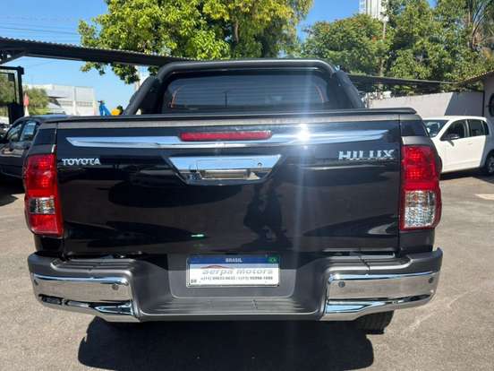 TOYOTA-HILUX-2.8 D-4D TURBO DIESEL CD SR 4X4 AUTOMÁTICO TOYOTA-HILUX-2021