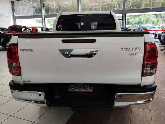 TOYOTA-HILUX-2.8 D-4D TURBO DIESEL CD SRV 4X4 AUTOMÁTICO TOYOTA-HILUX-2022