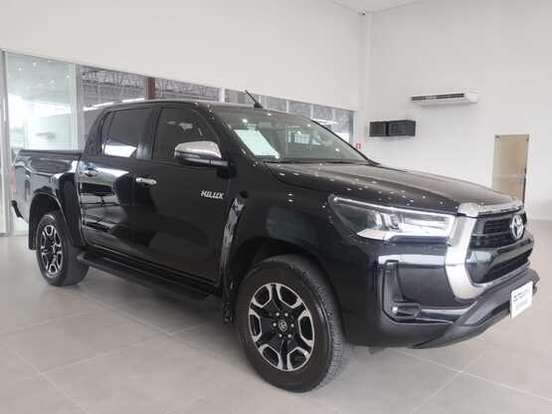 TOYOTA-HILUX-2.8 D-4D TURBO DIESEL CD SRV 4X4 AUTOMÁTICO TOYOTA-HILUX-2024