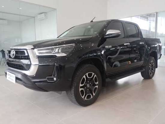 TOYOTA-HILUX-2.8 D-4D TURBO DIESEL CD SRV 4X4 AUTOMÁTICO TOYOTA-HILUX-2024