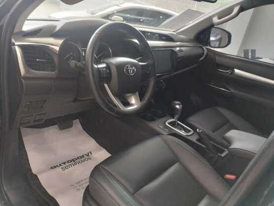 TOYOTA-HILUX-2.8 D-4D TURBO DIESEL CD SRV 4X4 AUTOMÁTICO TOYOTA-HILUX-2024
