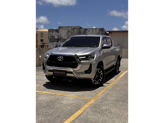 TOYOTA HILUX 2.8 D-4D TURBO DIESEL CD SRV 4X4 AUTOMÁTICO