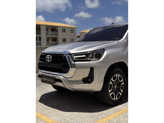 TOYOTA-HILUX-2.8 D-4D TURBO DIESEL CD SRV 4X4 AUTOMÁTICO TOYOTA-HILUX-2024