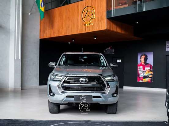 TOYOTA-HILUX-2.8 D-4D TURBO DIESEL CD SRX 4X4 AUTOMÁTICO TOYOTA-HILUX-2020