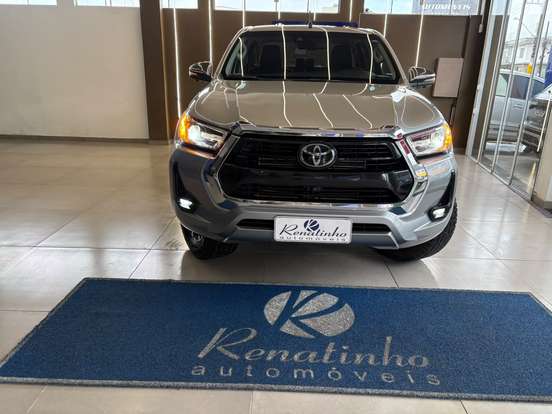 TOYOTA-HILUX-2.8 D-4D TURBO DIESEL CD SRX 4X4 AUTOMÁTICO TOYOTA-HILUX-2022