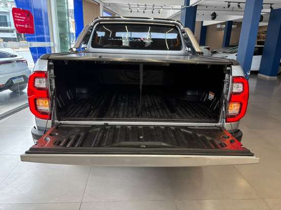 TOYOTA-HILUX-2022