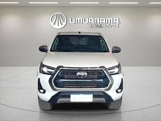 TOYOTA HILUX 2.8 D-4D TURBO DIESEL CD SRX 4X4 AUTOMÁTICO