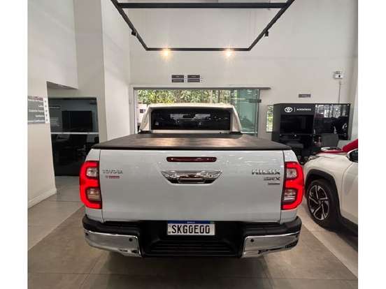 TOYOTA-HILUX-2024
