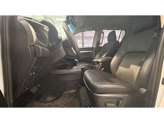 TOYOTA-HILUX-2024
