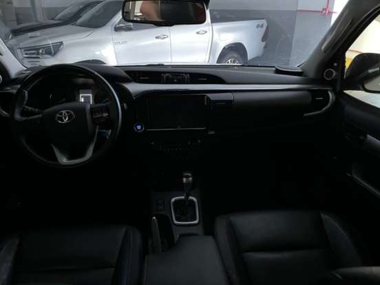 TOYOTA-HILUX-2024