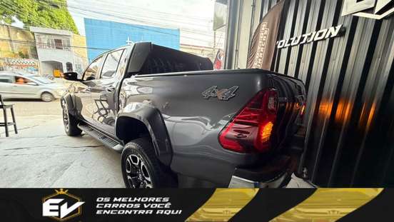 TOYOTA-HILUX-2.8 D-4D TURBO DIESEL CD SRX PLUS 4X4 AUTOMÁTICO TOYOTA-HILUX-2026