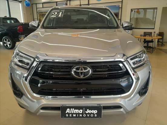 TOYOTA-HILUX-2.8 D-4D TURBO DIESEL CD SRX PLUS 4X4 AUTOMÁTICO TOYOTA-HILUX-2024