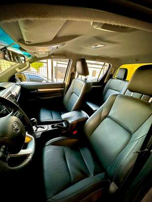 TOYOTA-HILUX-2.8 SRV 4X4 CD 16V DIESEL 4P AUTOMÁTICO TOYOTA-HILUX-2017