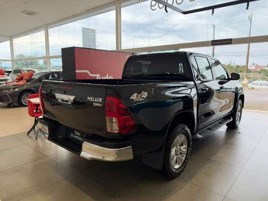 TOYOTA-HILUX-2016