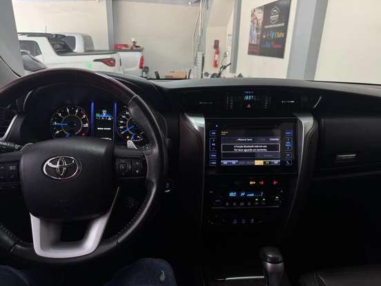 TOYOTA-HILUX-2.8 SRX 4X4 CD 16V DIESEL 4P AUTOMÁTICO TOYOTA-HILUX-2017
