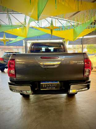 TOYOTA-HILUX-2.8 SRX 4X4 CD 16V DIESEL 4P AUTOMÁTICO TOYOTA-HILUX-2016