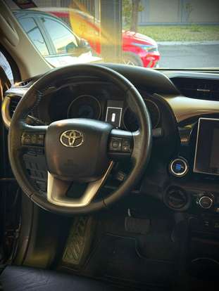 TOYOTA-HILUX-2016
