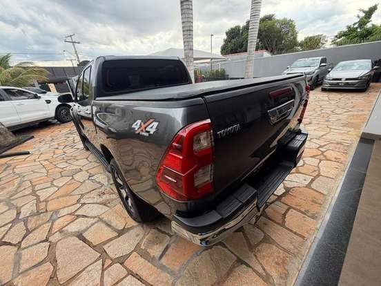 TOYOTA-HILUX-2.8 SRX 4X4 CD 16V DIESEL 4P AUTOMÁTICO TOYOTA-HILUX-2019