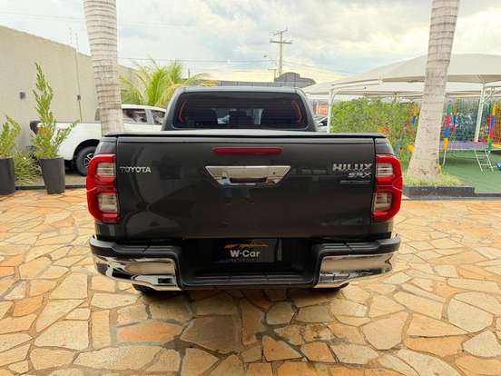 TOYOTA-HILUX-2.8 SRX 4X4 CD 16V DIESEL 4P AUTOMÁTICO TOYOTA-HILUX-2019