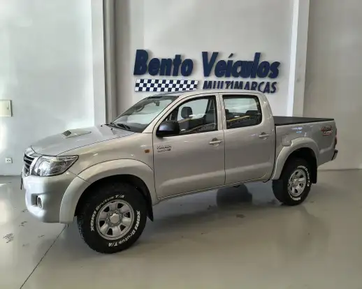 TOYOTA-HILUX-2013