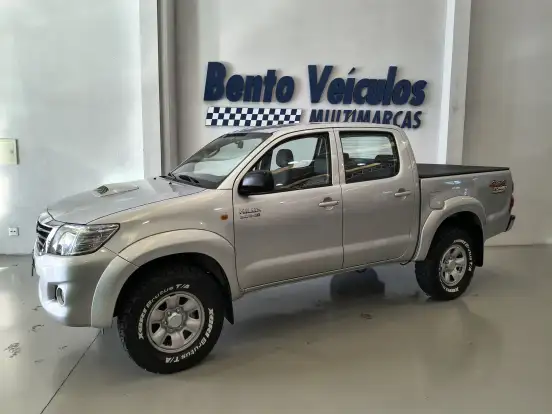 TOYOTA-HILUX-3.0 SR 4X4 CD 16V TURBO INTERCOOLER DIESEL 4P MANUAL TOYOTA-HILUX-2013