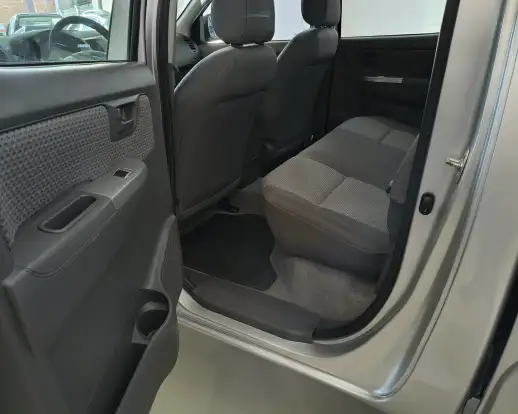 TOYOTA-HILUX-2013