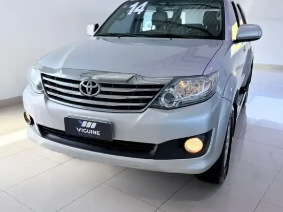 TOYOTA-HILUX SW4-2.7 SR 4X2 16V FLEX 4P AUTOMÁTICO TOYOTA-HILUX SW4-2014