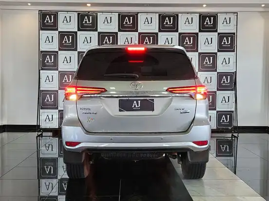 TOYOTA-HILUX SW4-2.7 SRV 7 LUGARES 4X2 16V FLEX 4P AUTOMÁTICO TOYOTA-HILUX SW4-2018