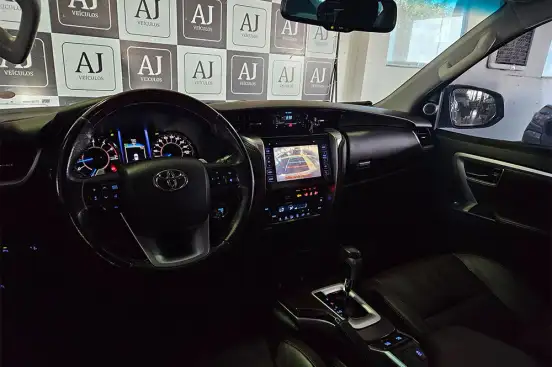 TOYOTA-HILUX SW4-2018