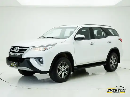 TOYOTA-HILUX SW4-2018
