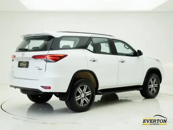 TOYOTA-HILUX SW4-2.7 SRV 7 LUGARES 4X2 16V FLEX 4P AUTOMÁTICO TOYOTA-HILUX SW4-2018