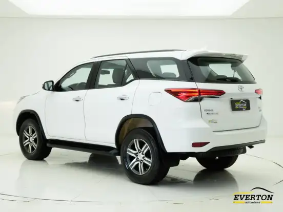 TOYOTA-HILUX SW4-2018