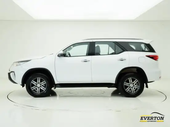 TOYOTA-HILUX SW4-2018