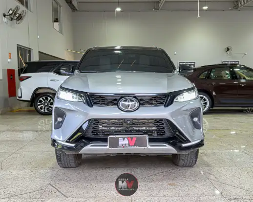 TOYOTA-HILUX SW4-2023
