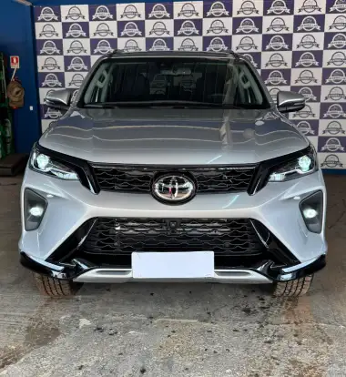 TOYOTA-HILUX SW4-2026