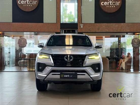 TOYOTA-HILUX SW4-2.7 SR 7 LUGARES 4X2 16V FLEX 4P AUTOMÁTICO TOYOTA-HILUX SW4-2016