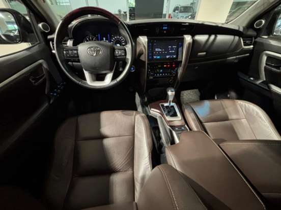 TOYOTA-HILUX SW4-2019
