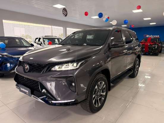 TOYOTA-HILUX SW4-2026