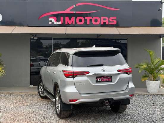 TOYOTA-HILUX SW4-2021