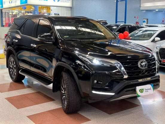 TOYOTA-HILUX SW4-2.8 D-4D TURBO DIESEL SRX 7L 4X4 AUTOMÁTICO TOYOTA-HILUX SW4-2022