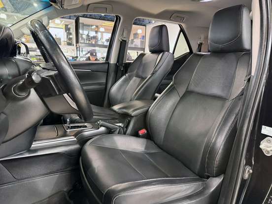 TOYOTA-HILUX SW4-2.8 D-4D TURBO DIESEL SRX 7L 4X4 AUTOMÁTICO TOYOTA-HILUX SW4-2022