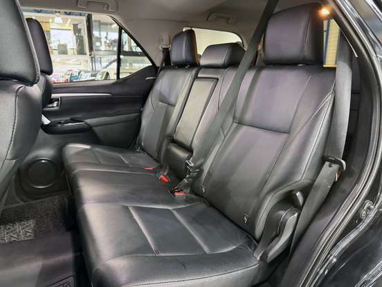 TOYOTA-HILUX SW4-2022