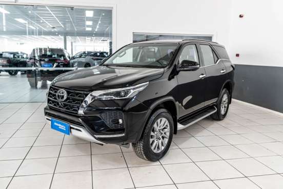 TOYOTA-HILUX SW4-2023