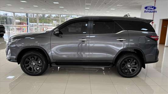 TOYOTA-HILUX SW4-2.8 D-4D TURBO DIESEL SRX PLATINUM 7L 4X4 AUTOMÁTICO TOYOTA-HILUX SW4-2026