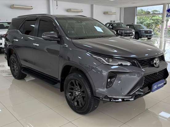 TOYOTA-HILUX SW4-2.8 D-4D TURBO DIESEL SRX PLATINUM 7L 4X4 AUTOMÁTICO TOYOTA-HILUX SW4-2026