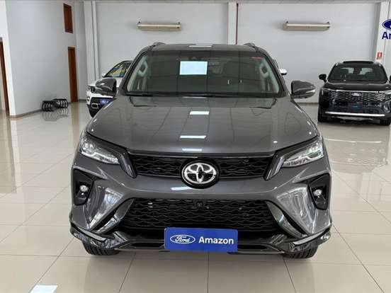 TOYOTA-HILUX SW4-2.8 D-4D TURBO DIESEL SRX PLATINUM 7L 4X4 AUTOMÁTICO TOYOTA-HILUX SW4-2026