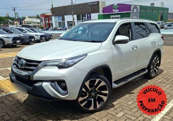TOYOTA-HILUX SW4-2020