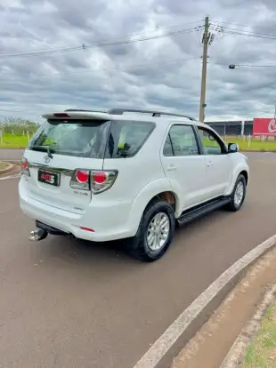 TOYOTA-HILUX SW4-2012