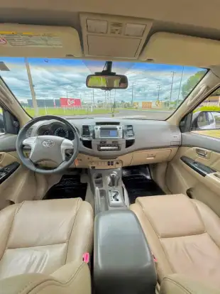 TOYOTA-HILUX SW4-2012